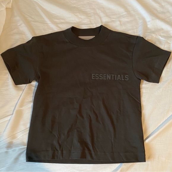 Fear of God Essentials Crop Tshirt - Picture 4 of 7